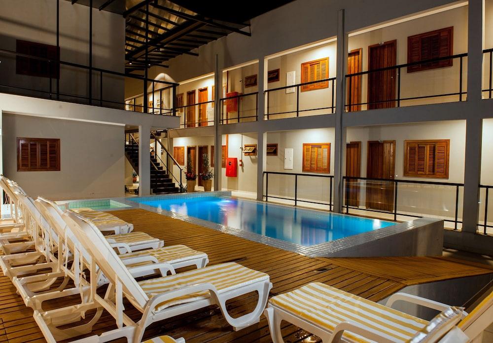 Clh Suites Bonito Centro Bagian luar foto