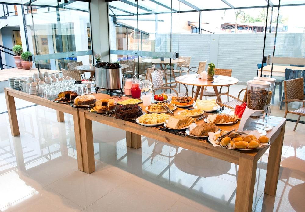 Clh Suites Bonito Centro Bagian luar foto