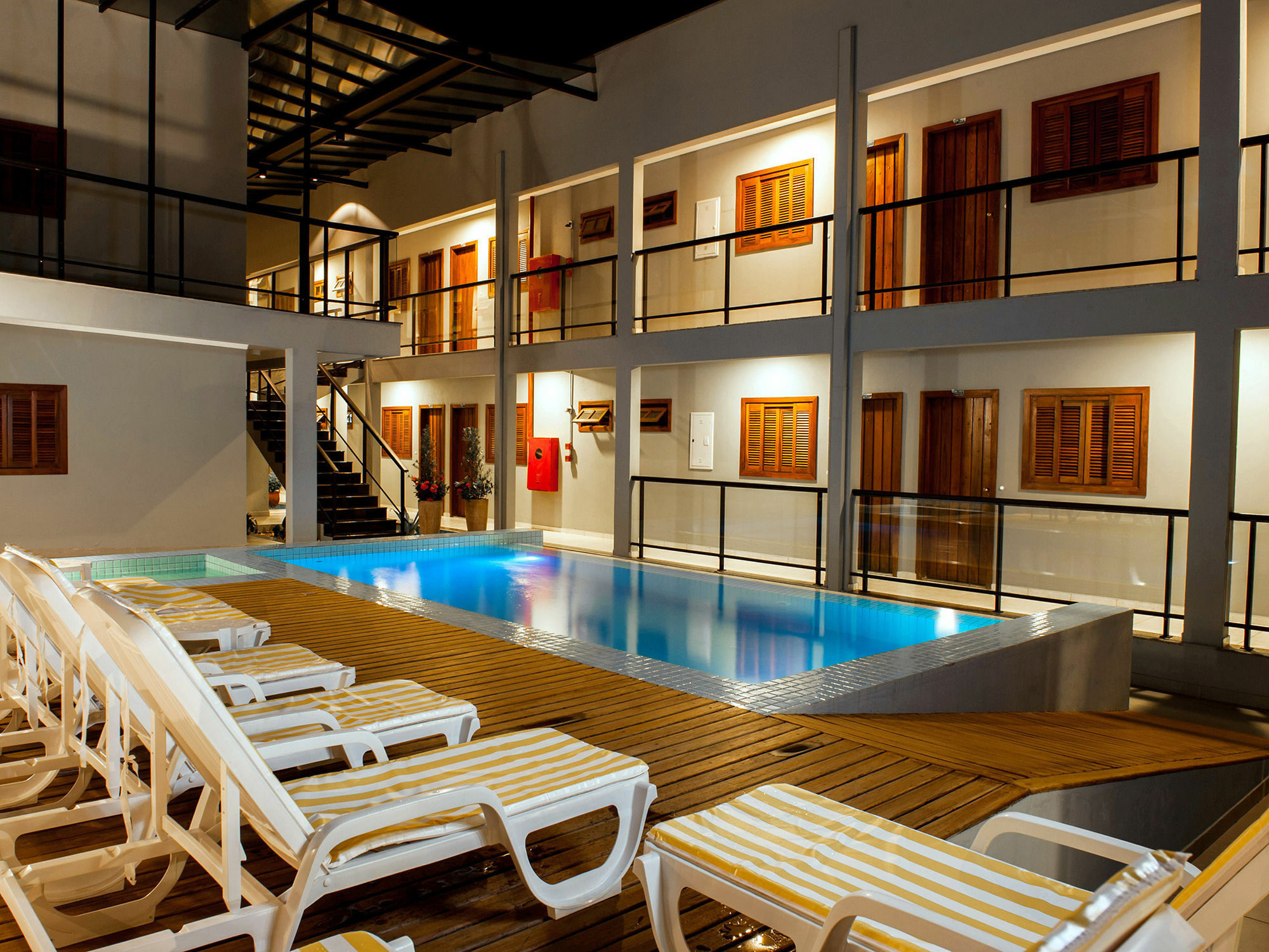 Clh Suites Bonito Centro Bagian luar foto