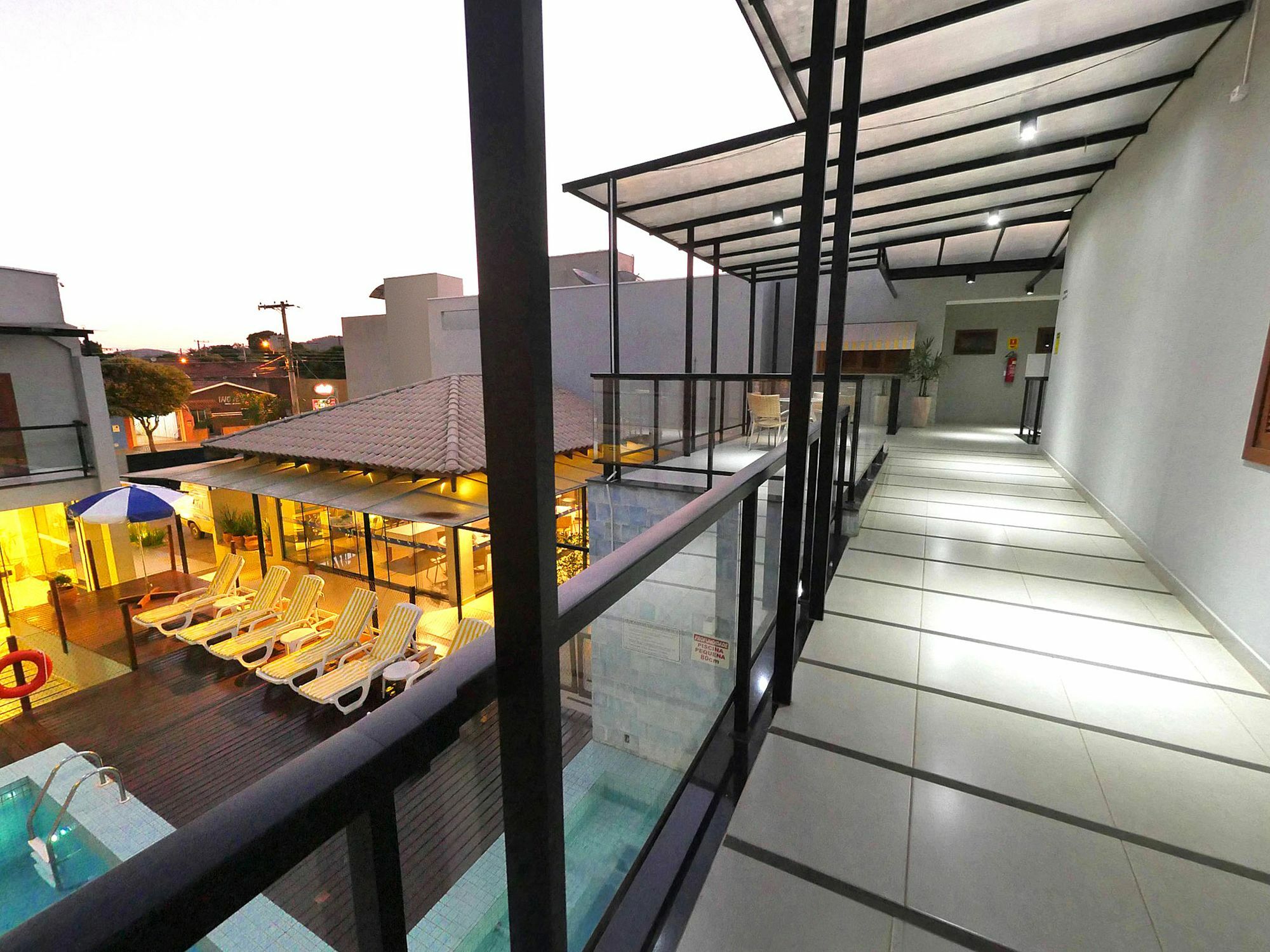 Clh Suites Bonito Centro Bagian luar foto